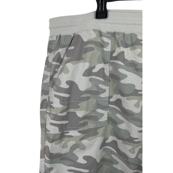 Stitch Star Womens Size 3X Camo Print Bermuda Shorts - Picture 4 of 9